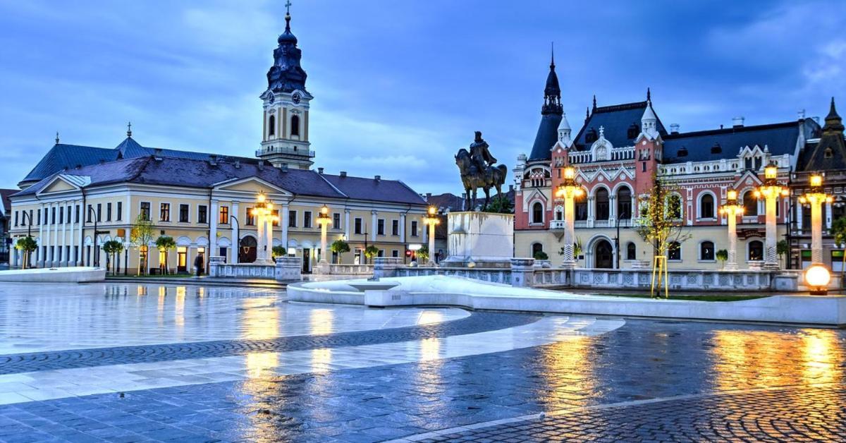 Private Apartment In The City Centre. Oradea Exterior photo